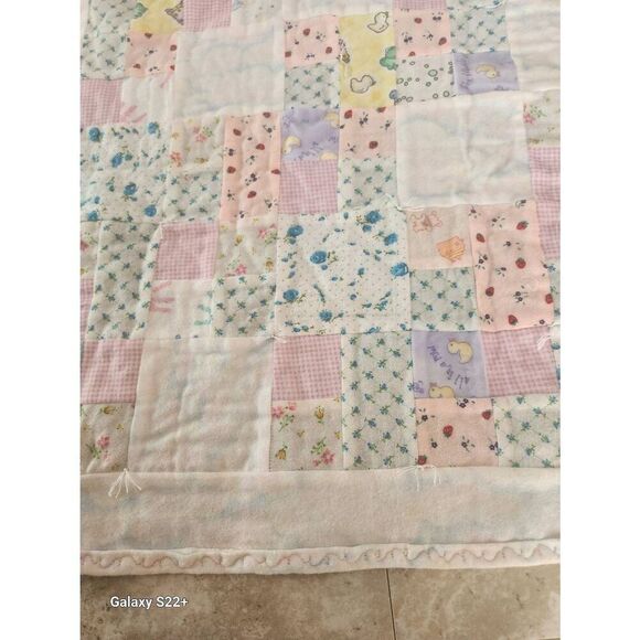 Soft flannel baby blanket. Homemade tied quilt - Picture 2 of 10